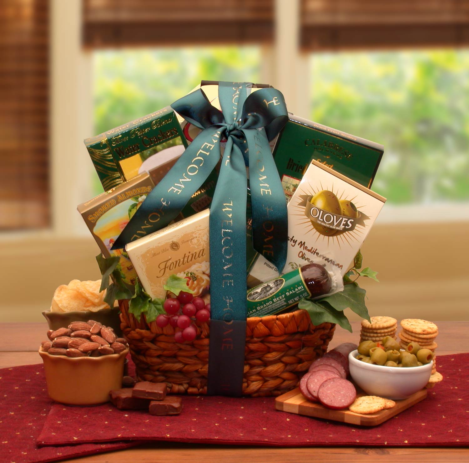 Classic Favorites Premium Gourmet Gift Basket Assortment